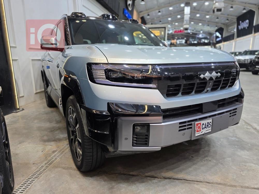 BYD Leopard 8